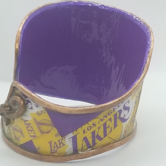 NBA Lakers Cuff - Picture 5 of 12